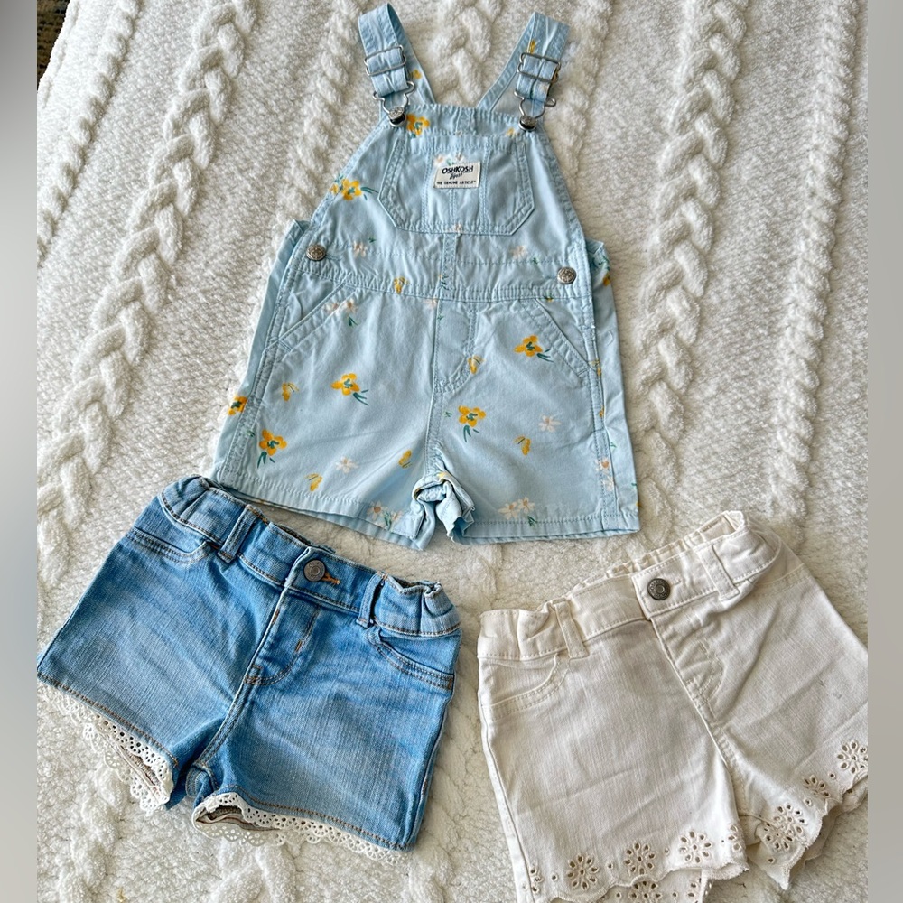 Carter's and OshKosh baby girl bundle 2 shorts + floral overall size 18 months